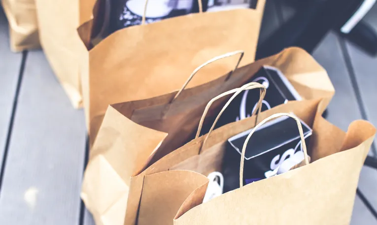Fashion Gift Cards: A Complete Guide to Choosing One