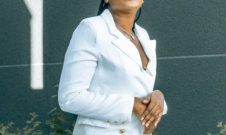 Fashion for Mature Women: A Complete Style Guide