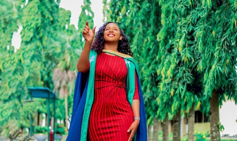 Graduation Outfit Ideas: What to Wear Under Your Gown